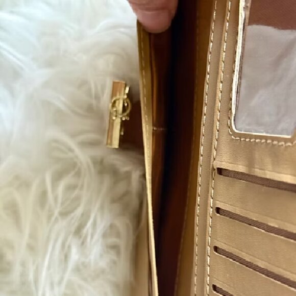 Elegant Pink Bifold Wallet Feather Cutout Design Women Slim Purse ! Pre-owned - Picture 3 of 3